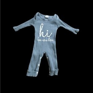 Charming Gray Kids Footie - 'Hi I'm New Here'